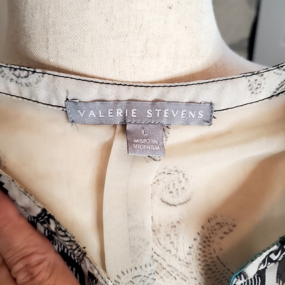 Valerie Steven's Mixed Print Chiffon dressy top - Picture 5 of 6
